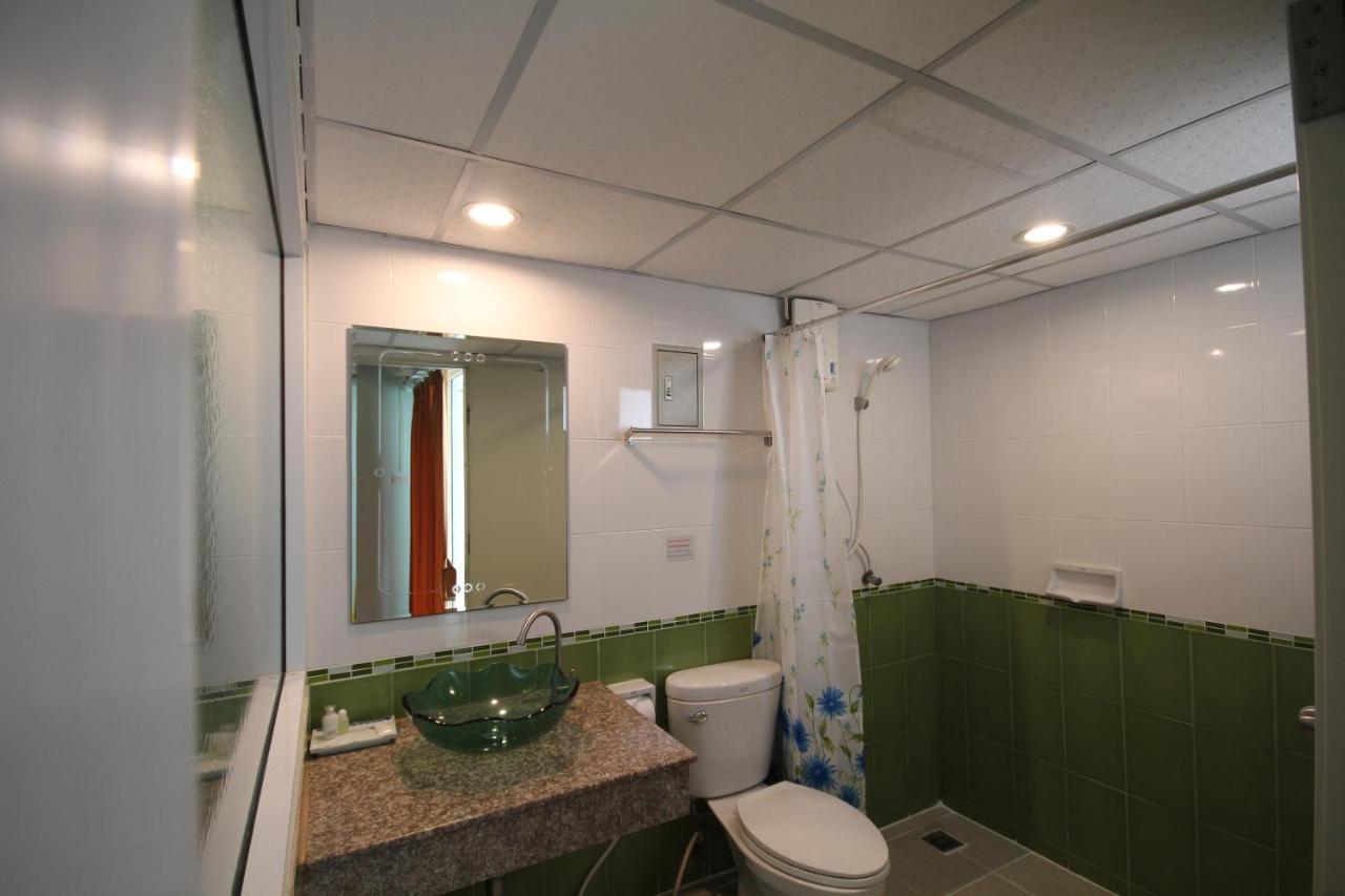 J.Residence Samut Prakan Bagian luar foto