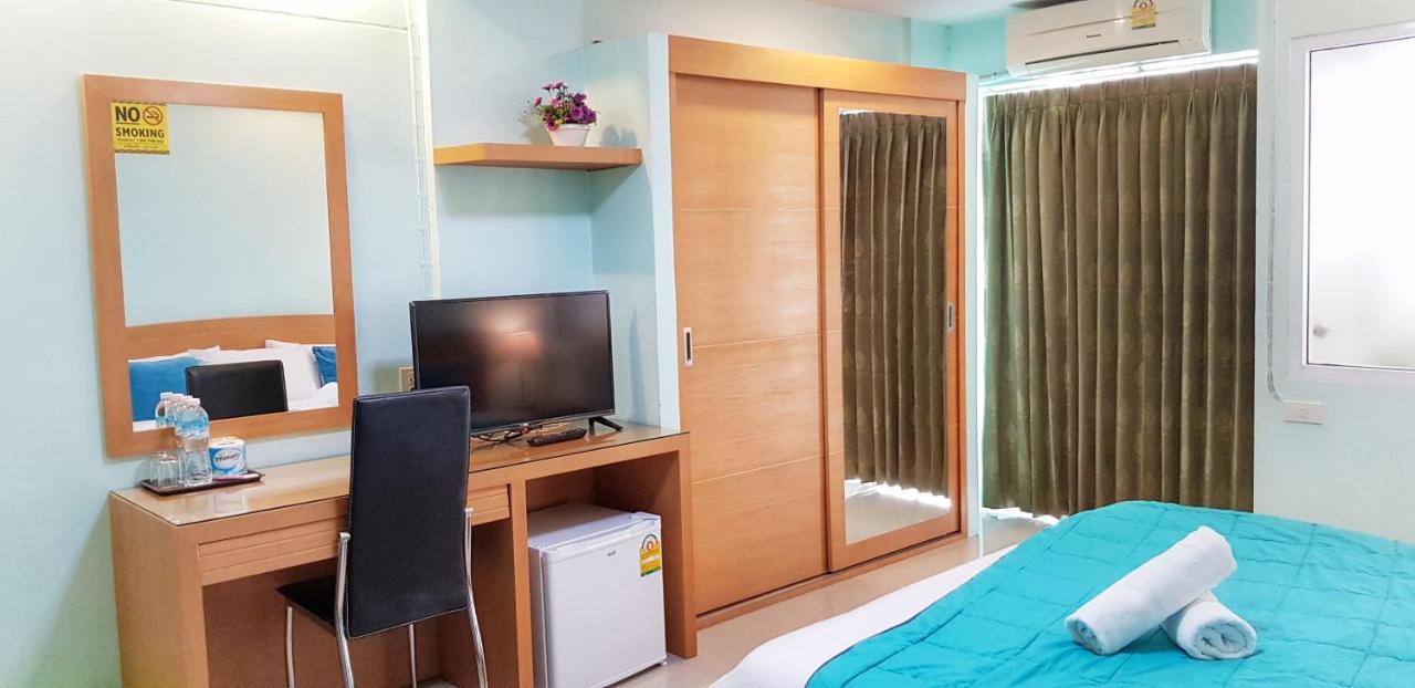 J.Residence Samut Prakan Bagian luar foto