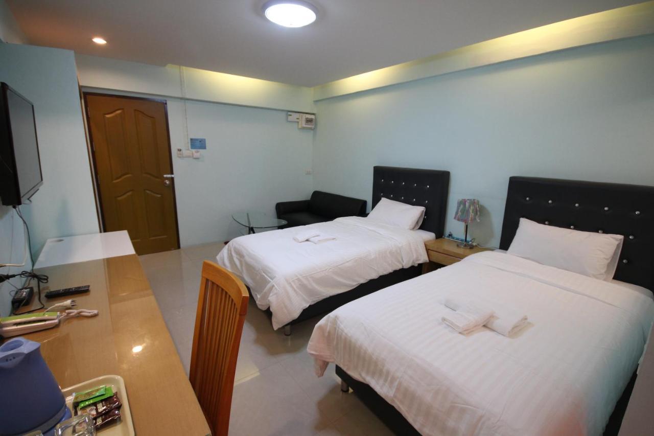 J.Residence Samut Prakan Bagian luar foto