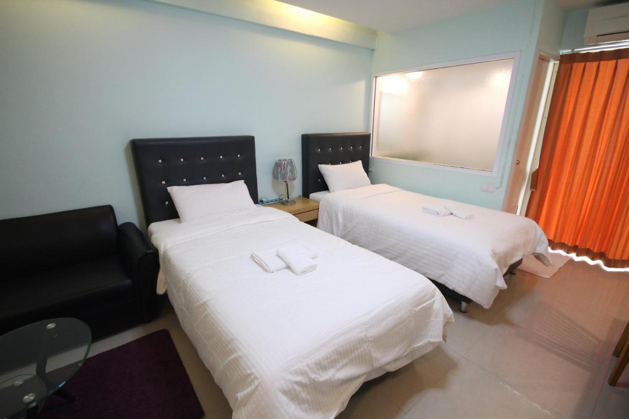 J.Residence Samut Prakan Bagian luar foto