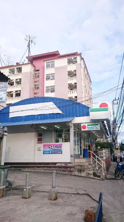J.Residence Samut Prakan Bagian luar foto