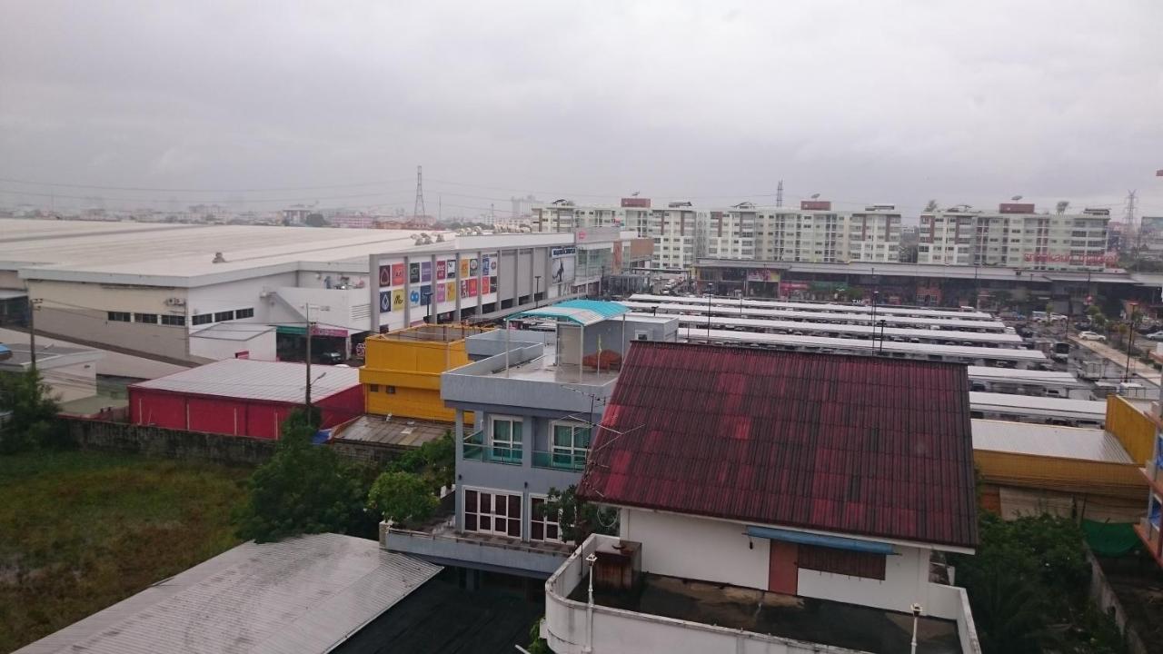 J.Residence Samut Prakan Bagian luar foto