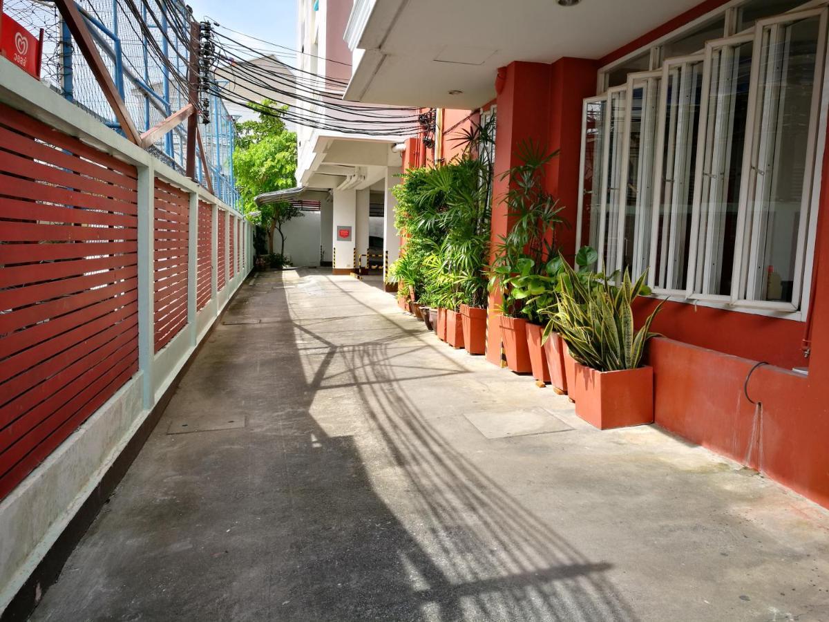 J.Residence Samut Prakan Bagian luar foto